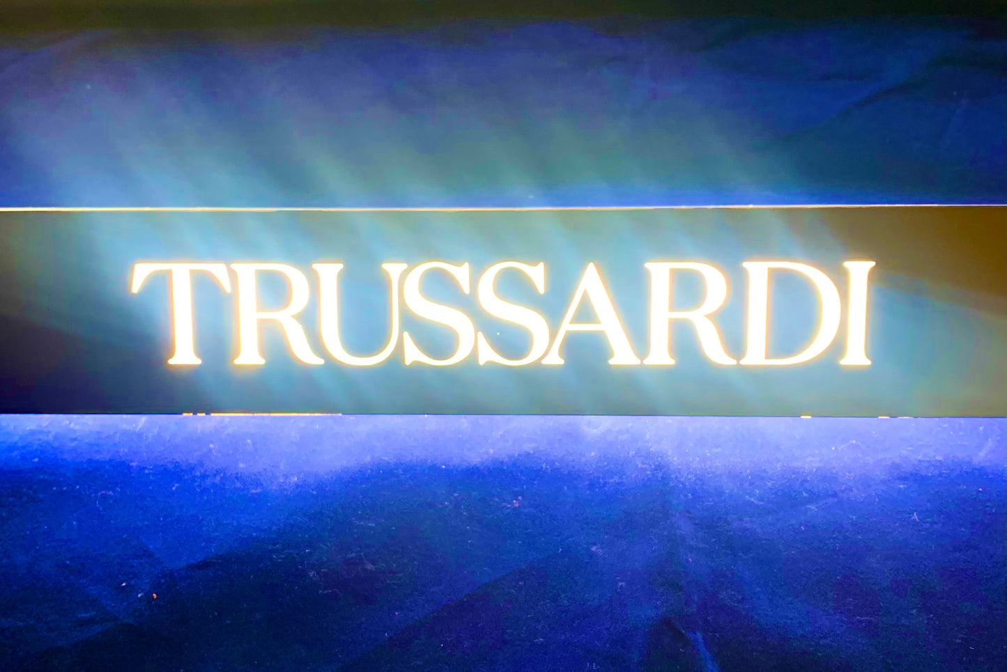 INSEGNA "TRUSSARDI"