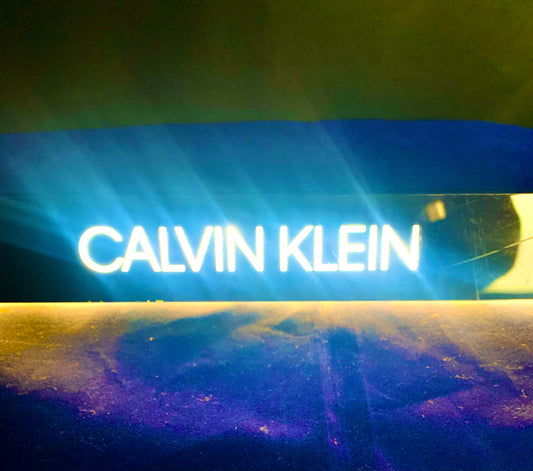 INSEGNA "KALVIN KLEIN"