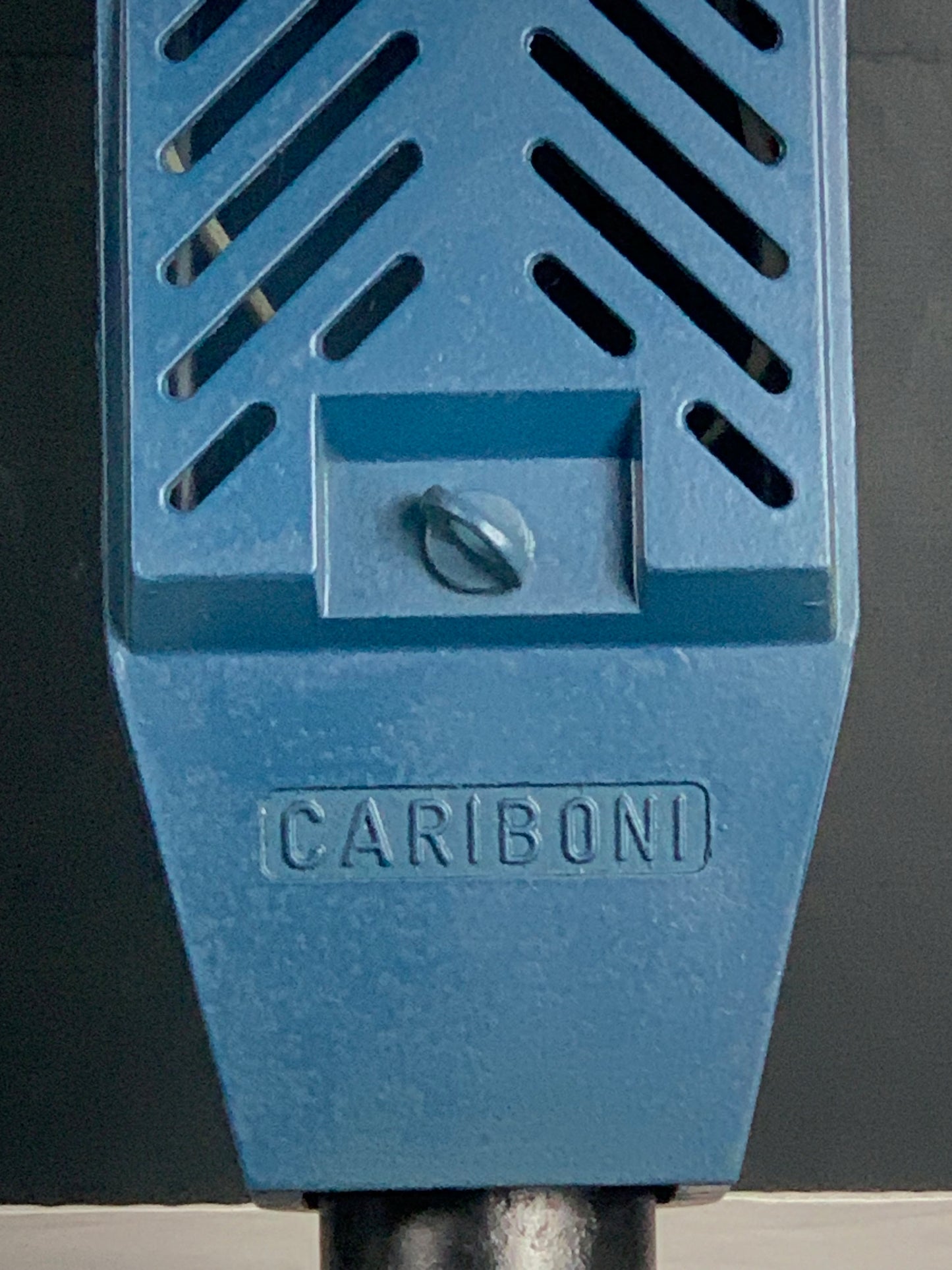 FARO STRADALE CARIBONI